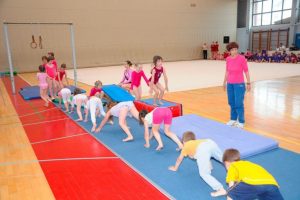 Gimnasticna-akademija-osnovna-sola-III-Murska-Sobota-2012-06 Gimnastična akademija na osnovni šoli III v Murski Soboti 2012