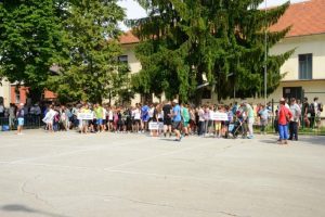 Veter v laseh s športom proti zasvojenosti 2015